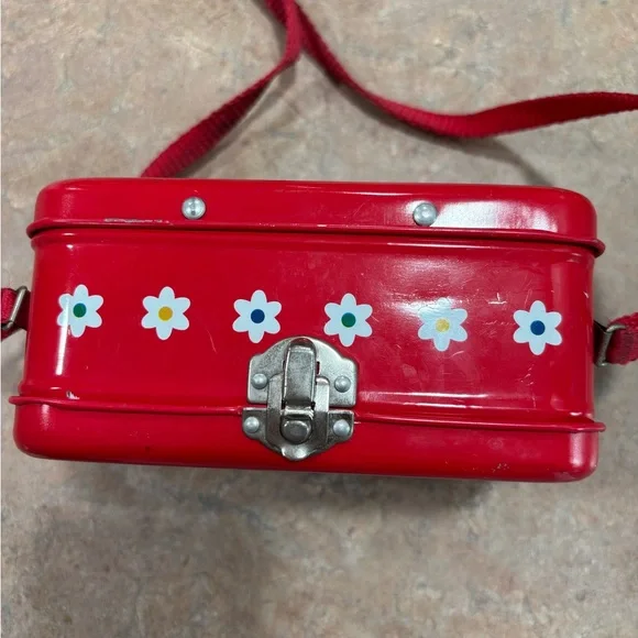 Vintage 1996 Hello Kitty Red and White Tin Box Bag - Picture 5 of 7